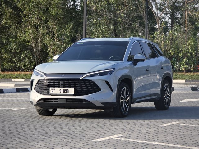 BYD Song L 2025، لون فضي
