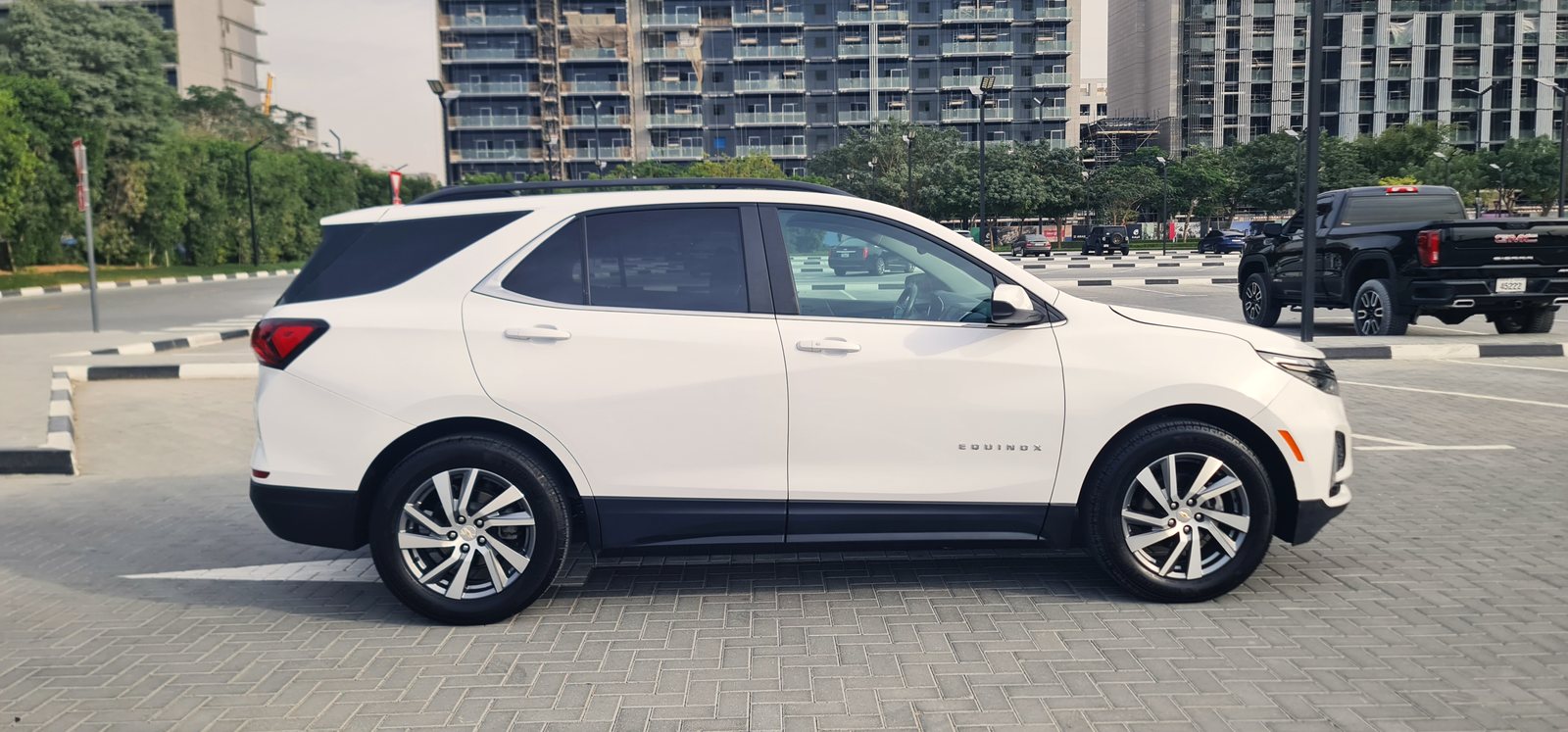 Chevrolet Equinox, white