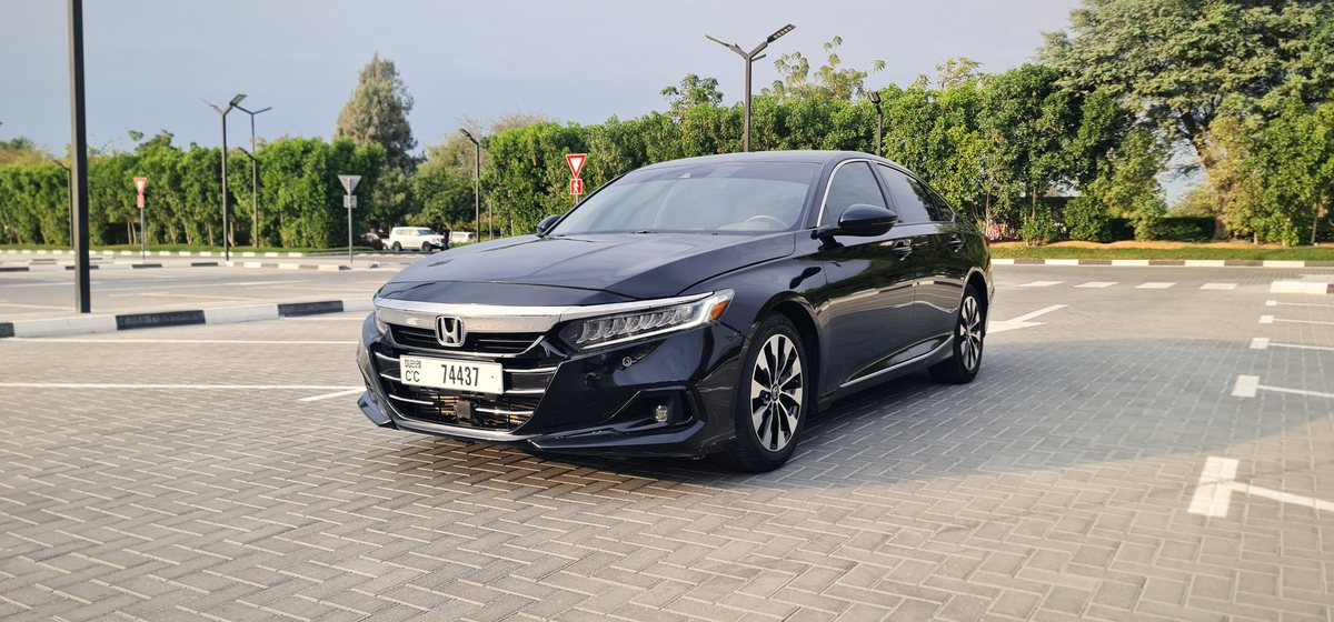 Honda Accord, black