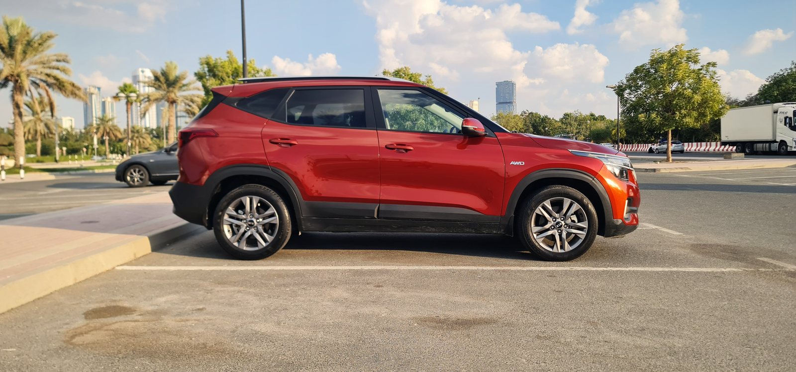 Kia Seltos, red