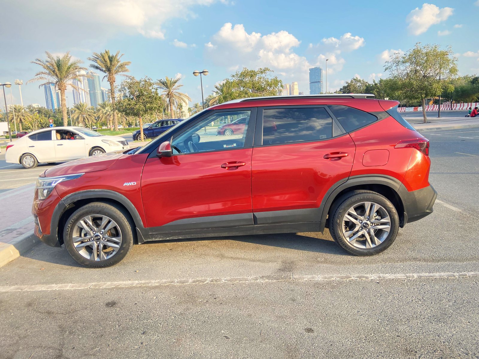 Kia Seltos, red