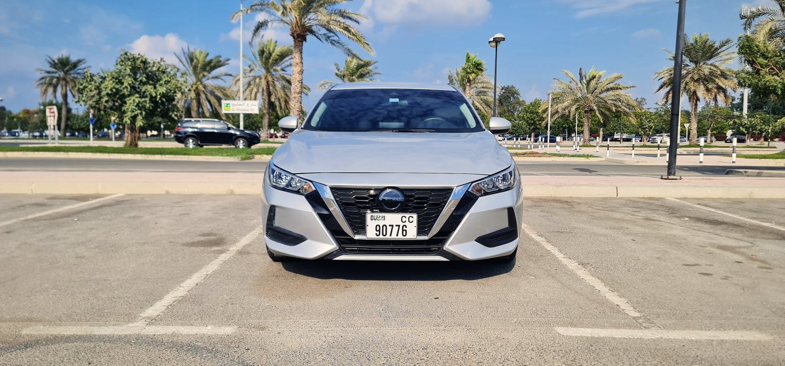 Nissan Sentra, silver