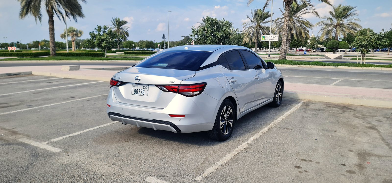 Nissan Sentra, silver